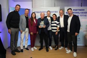 __2025_H_R_N_C_R_I_K_O_V_A_FOTO_KRST_KNIHY (10).JPG